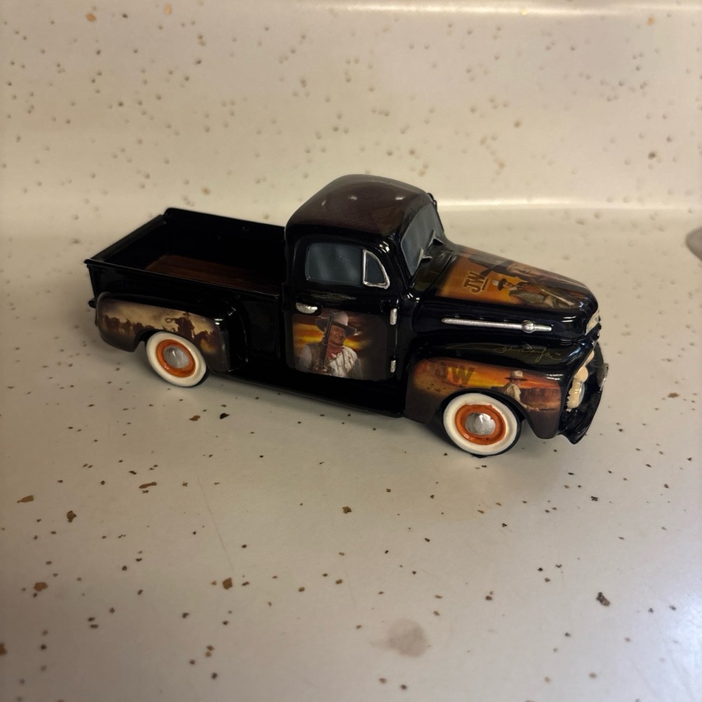 The Duke Ford truck Collectable John Wayne model Not real truck decor statue